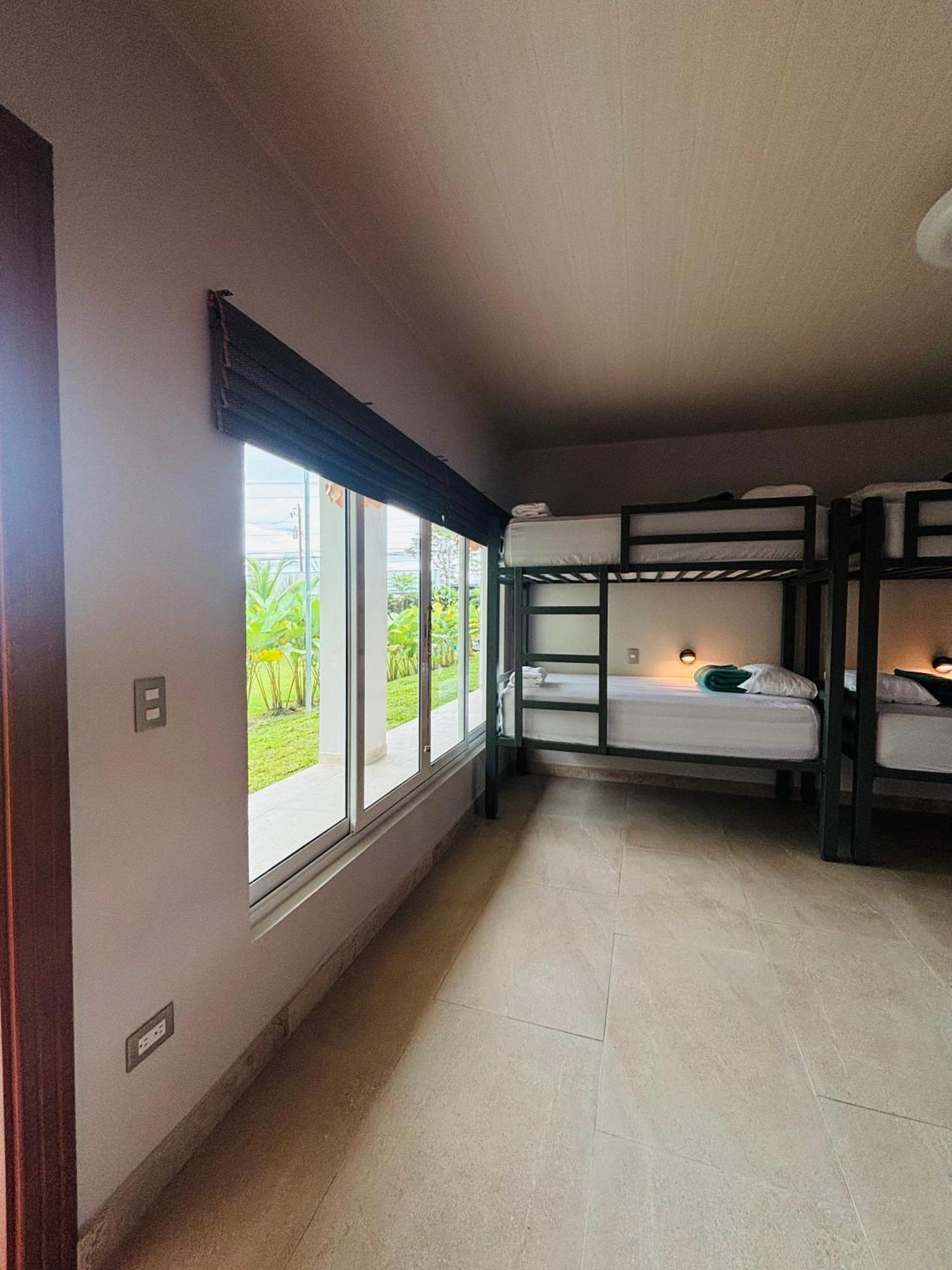 Arenal Backpackers Resort Ла Фортуна Экстерьер фото Hostel in San Cristóbal de Las Casas, Mexico